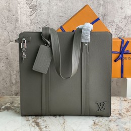 LV  Aerogram Tote