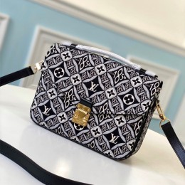 LV pochette metis