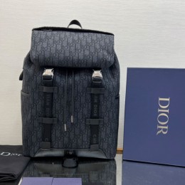 DIOR EXPLORER