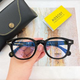 MOSCOT