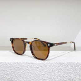 MOSCOT