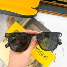 MOSCOT