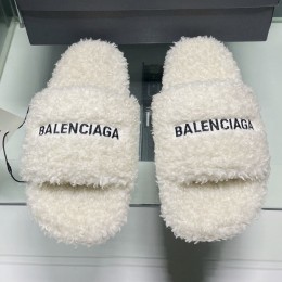 BALENCIAGA