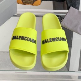 BALENCIAGA 2022