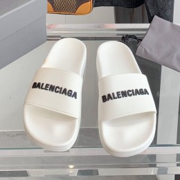 BALENCIAGA 2022