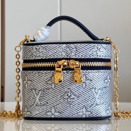 LOUIS VUITTON Micro Vanity