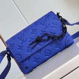 LOUIS VUITTON Steamer