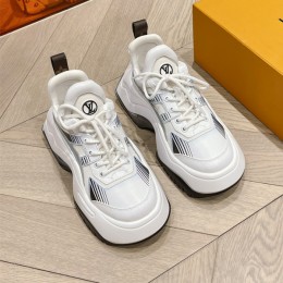 Louis Vuitton  Trainer  Sneaker