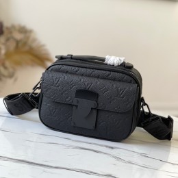 LOUIS VUITTON s lock