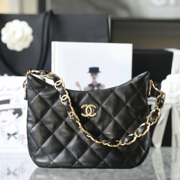 chanel hobo