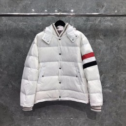 대리석집 THOM BROWNE