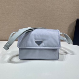 PRADA 3카라