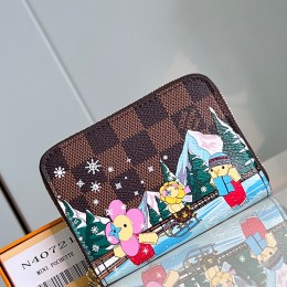 LOUIS VUITTON zippy