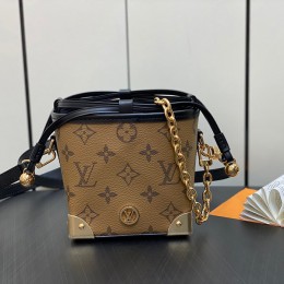 LOUIS VUITTON  Zjs jh Online Only