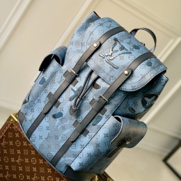 LOUIS VUITTON Christopher