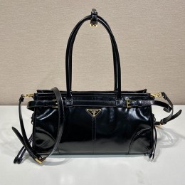 PRADA Luxsoft