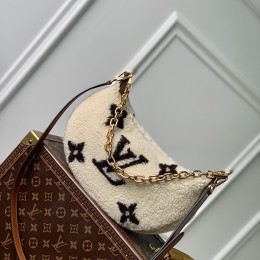 LOUIS VUITTON  Over The Moon