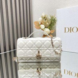 lady Dior