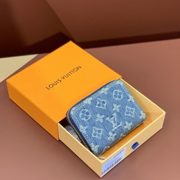 LOUIS VUITTON  Zippy