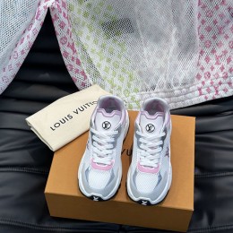 LOUIS VUITTON Run 55