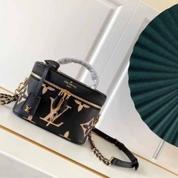 LOUIS VUITTON  Vanity
