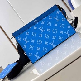 LOUIS VUITTON Gaston Wearable Wallet