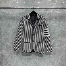 대리석집 THOM BROWNE