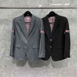 대리석집 THOM BROWNE