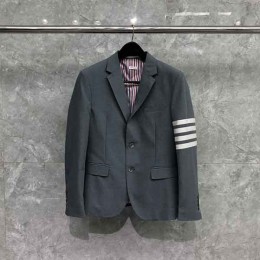 대리석집 THOM BROWNE