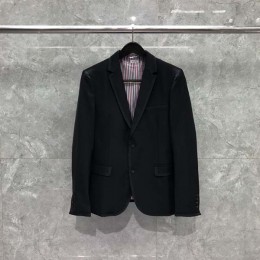 대리석집 THOM BROWNE