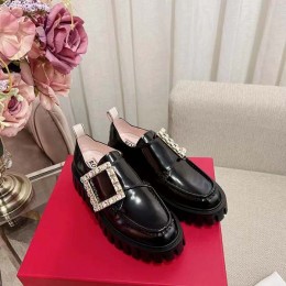 ROGER VIVIER