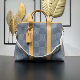 LOUIS VUITTON Weekend Tote