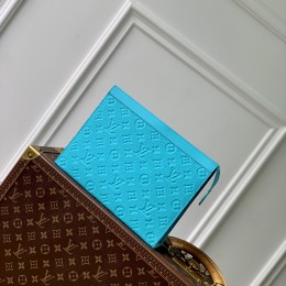 LOUIS VUITTON Pochette Voyage