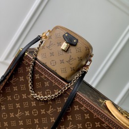 LOUIS VUITTON Just In Case