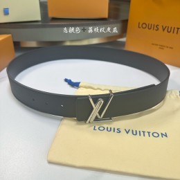 LOUIS VUITTON 40mm