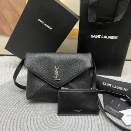 SAINT LAURENT CASSANDRE