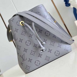 LOUIS VUITTON Néonoé BB