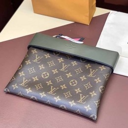 LOUIS VUITTON Pochette Tuileries