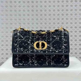 DIOR Miss Caro