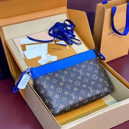 LOUIS VUITTON POCHETTE VOYAGE SOUPLE