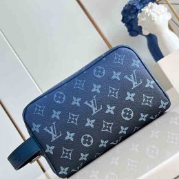 LOUIS VUITTON Locker Dopp Kit