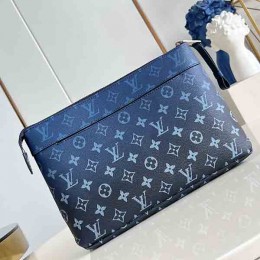 LOUIS VUITTON Pochette Voyage Souple