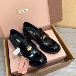 MIUMIU