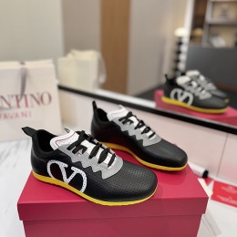 VALENTINO 2025