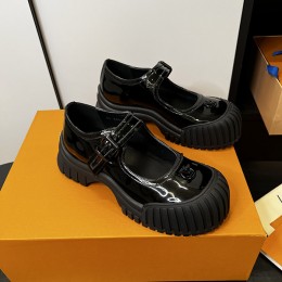 LOUIS VUITTON Metropolis