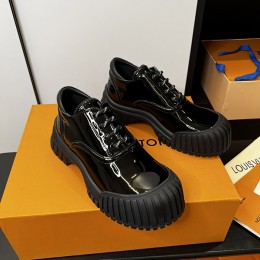 LOUIS VUITTON Metropolis