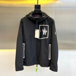 Moncler 25