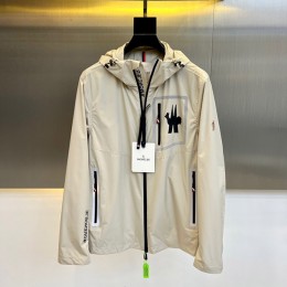 Moncler 25