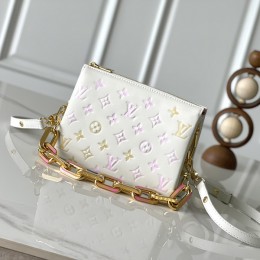 LOUIS VUITTON Coussin BB