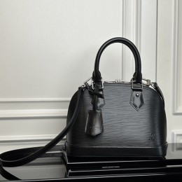 LOUIS VUITTON Alma BB